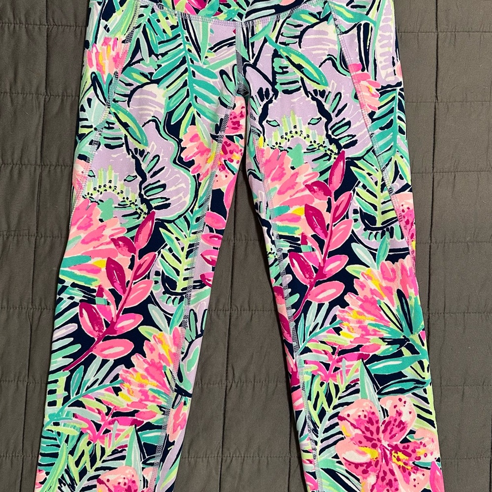EUC Lilly Pulitzer Luxletic leggings in XS.